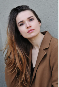 Zoe Moore Age , Career, Family, Net Worth, Height Bio 2024.