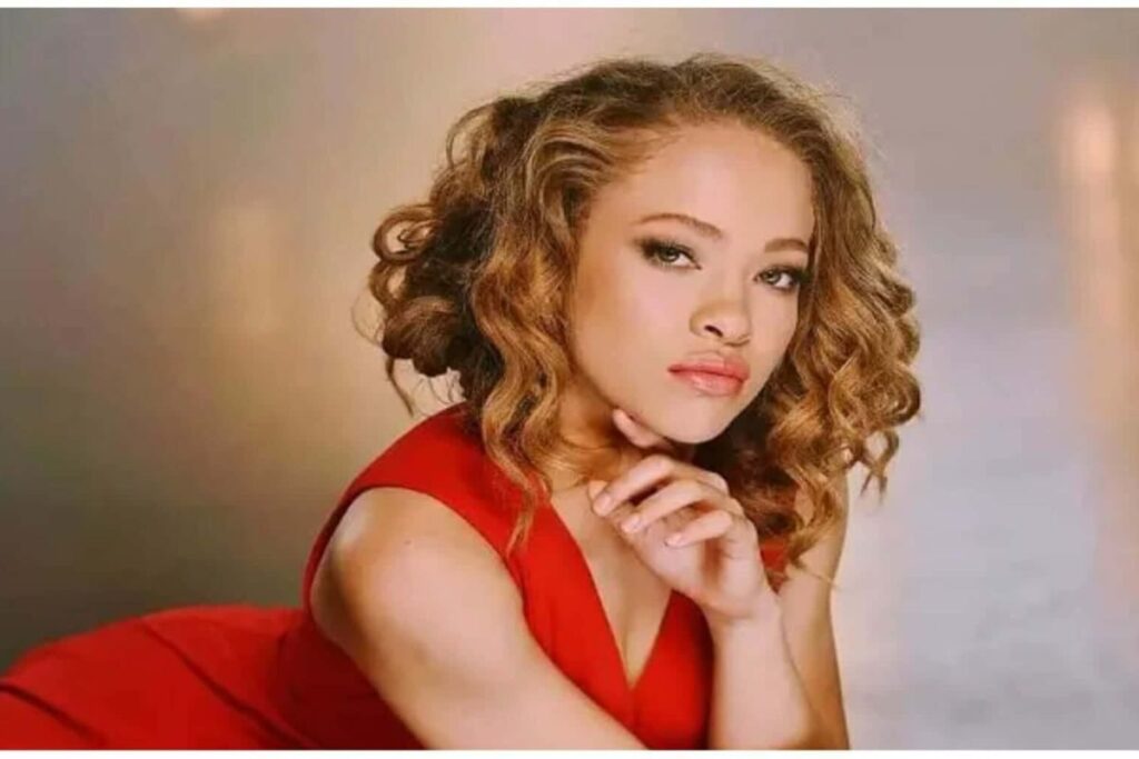 Shelby Simmons Age , Career, Family, Net Worth, Height Bio 2024.